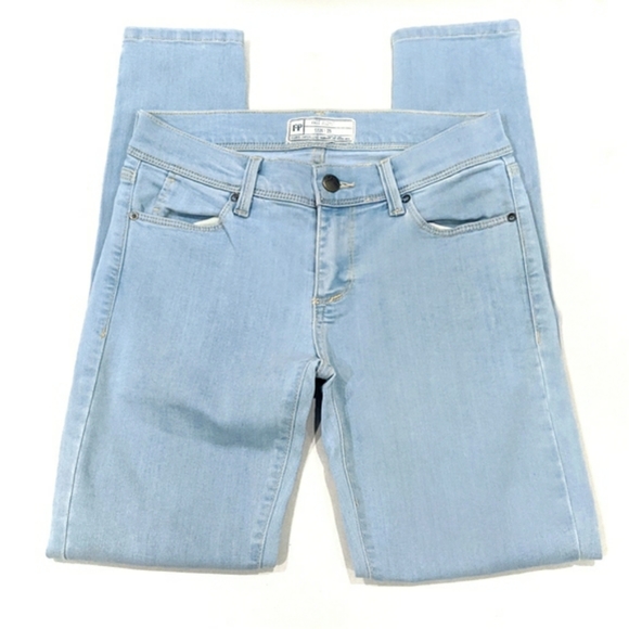 Free People Denim - Free People Light Wash Denim SZ 27